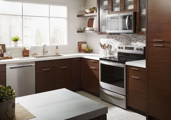 Whirlpool 30" Fingerprint Resistant Stainless Steel Freestanding Electric Range