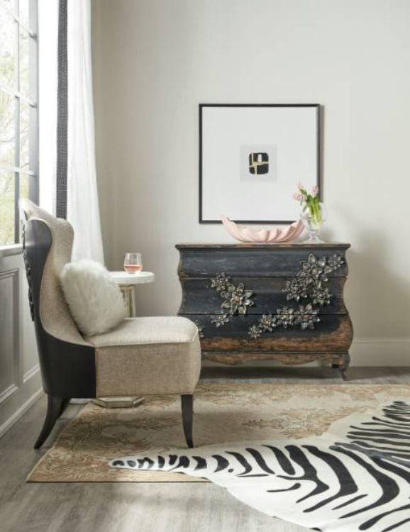 Hooker® Furniture Sanctuary II Charmant Bachelorette Porte Noir Chest-1