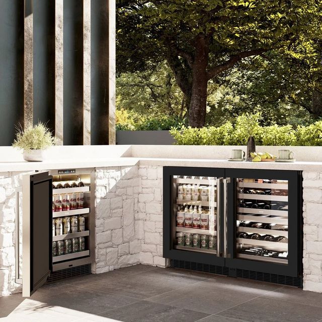 ZLINE Touchstone 5.2 Cu. Ft. Stainless Steel Beverage Center with Black Matte Glass Door-9