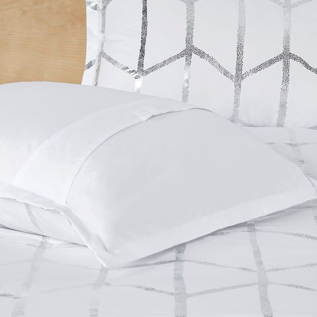 Olliix by Intelligent Design Raina Silver and White Twin/Twin XL Metallic Printed Comforter Set-3