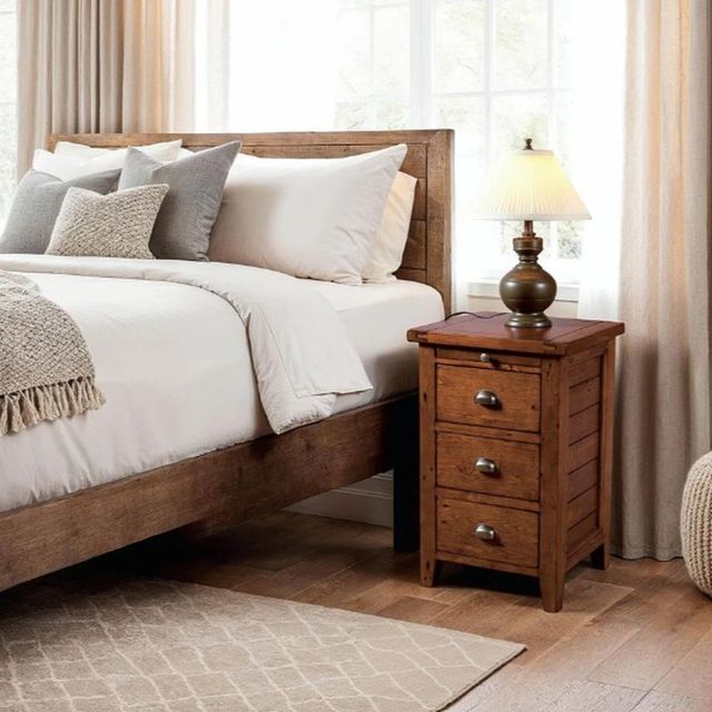LH Home Irish Coast 3-Drawer Nightstand -2