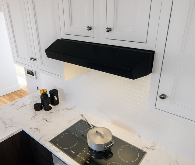 Zephyr Breeze I 30" Black Under Cabinet Range Hood-1