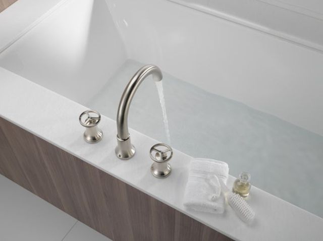 Delta Trinsic® Stainless Roman Tub Faucet Trim-2
