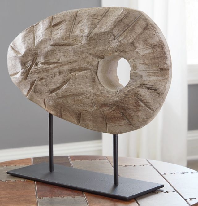 Signature Design by Ashley® Dashburn Antique White/Black Sculpture-5
