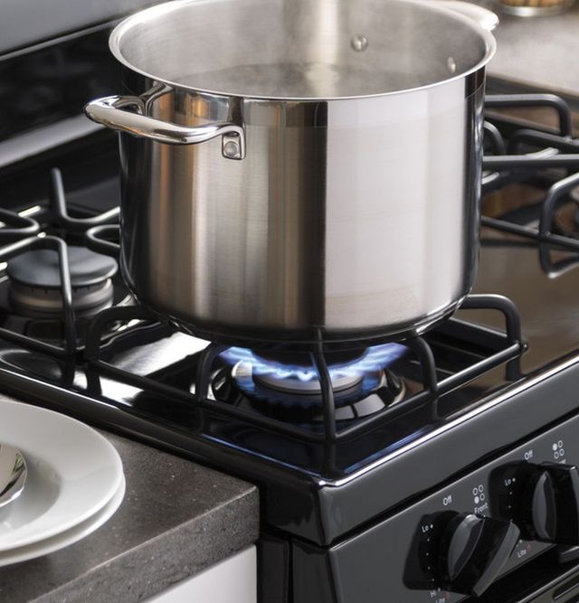 GE® 30" Black Freestanding Gas Range-4