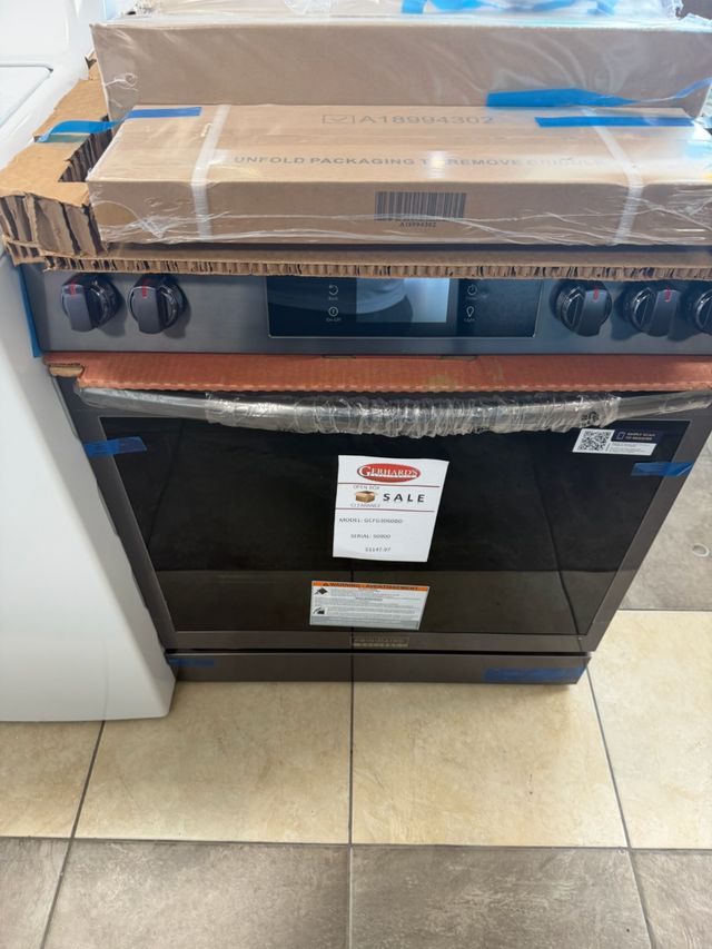 Frigidaire Gallery® 30" Smudge-Proof® Black Stainless Steel Slide-In Gas Range-0