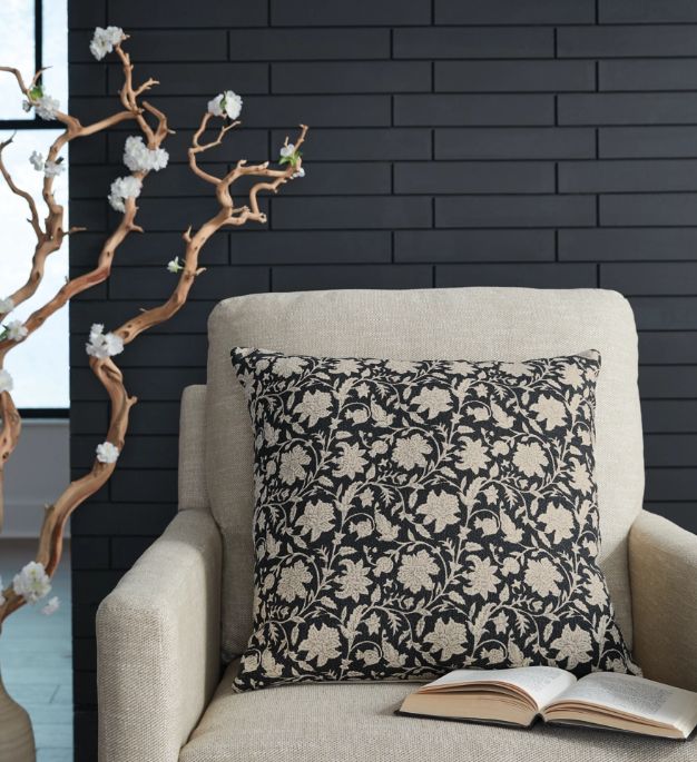 Signature Design by Ashley® Alanderson 4-Piece Black/Ivory Throw Pillow-3