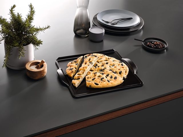 Miele Baking and Pizza Stone -2