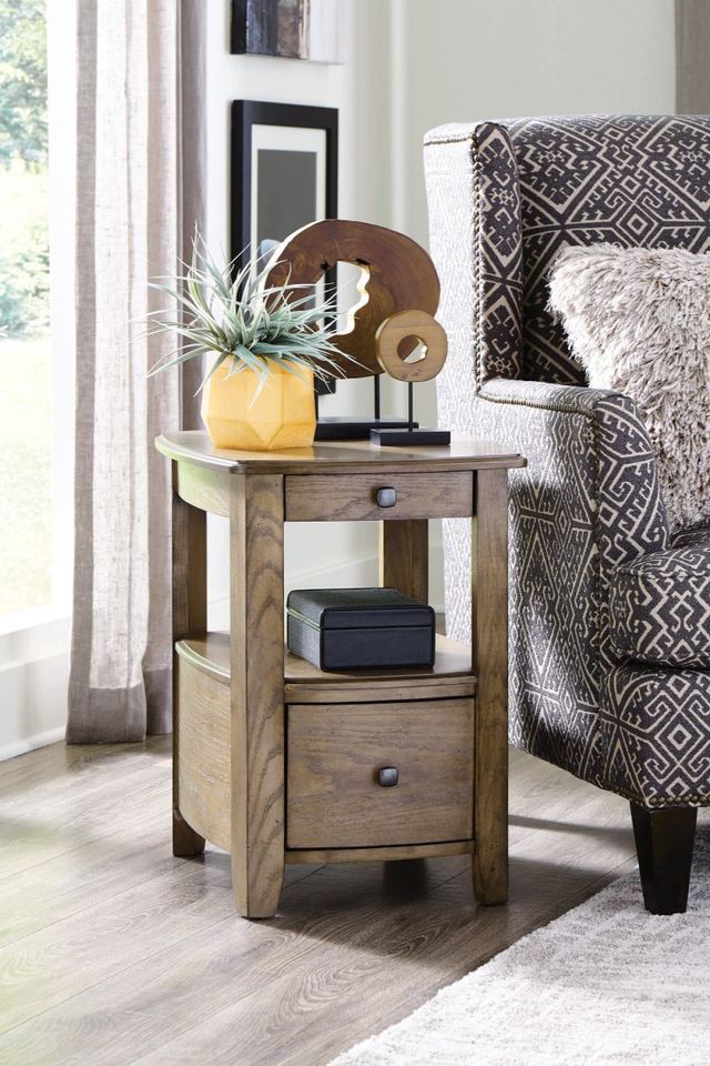 Hammary® Primo III Hazel Chairside Table-1