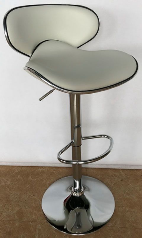 Signature Design by Ashley® Pollzen White Bar Stool-2
