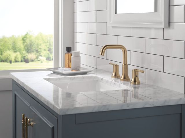 Delta Trinsic® Champagne Bronze 2-Handle Lever Widespread Bathroom Faucet-2