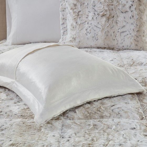 Olliix by Madison Park Zuri Snow Leopard Full/Queen Faux Fur Comforter Set-4