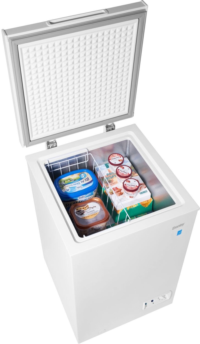 3.5 Cu.ft Chest deals Freezer, White