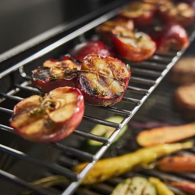 Weber® Genesis E-335 3-Burner Black Freestanding Natural Gas Grill-4
