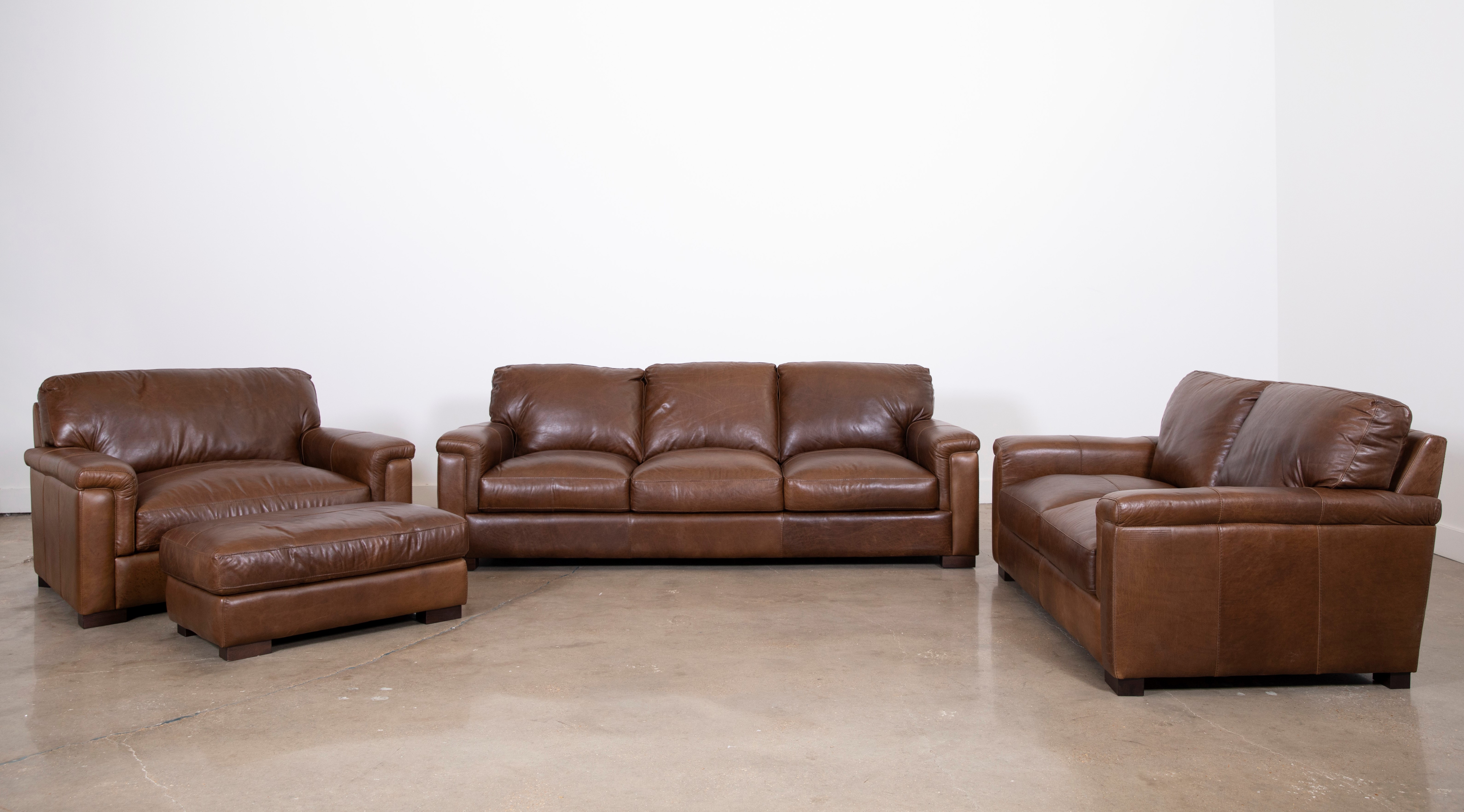 Soft Line Dallas Chestnut All Leather Loveseat | Miskelly Furniture
