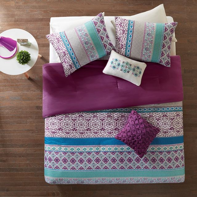 Olliix by Intelligent Design Joni Purple Full/Queen Comforter Set-1