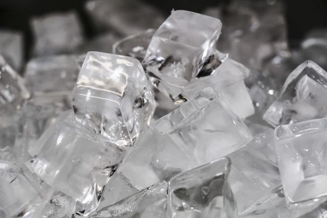 Summit® 26" 210 lb. Stainless Steel Freestanding Ice Maker-3