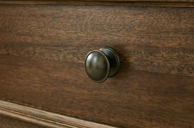 Benchcraft® Sturlayne Brown Dresser and Mirror-2
