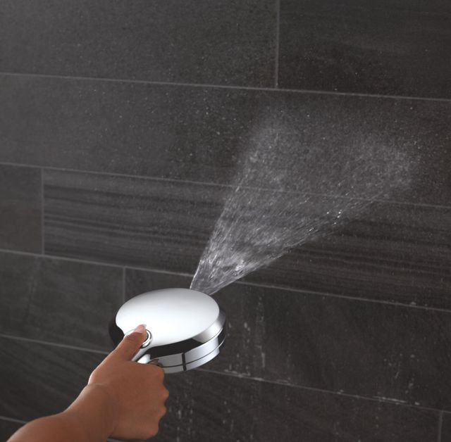 Delta Universal Showering Chrome 6-Setting In2ition® with ProClean®-3