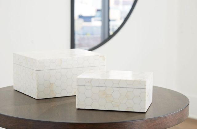 Signature Design by Ashley® Aldenburg 2-Piece Cream Box Set-3