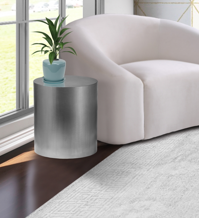 Meridian Furniture Cylinder End Table - Thumbnail 5