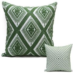 Signature Design by Ashley® Bellvale 4-Piece Navy/White Pillows