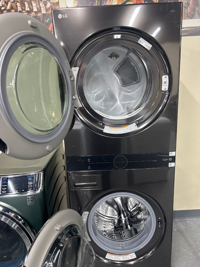 OUT OF BOX LG Black Steel Gas Laundry Center, 4.5 Cu. Ft. Washer, 7.4 Cu. Ft. Dryer-1