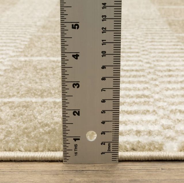Oriental Weavers™ Quinn 5'x7' Style 4 Area Rug-2