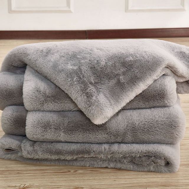 Furniture of America® Caparica Silver 5'x8'' Area Rug-3