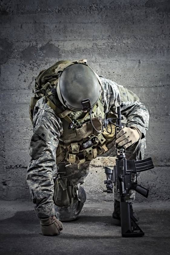 Classy Art Kneeling Soldier Wall Art-0