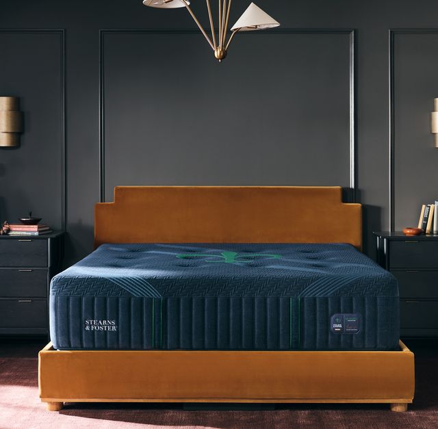 Stearns & Foster® Reserve 16.5" Hybrid Medium Tight Top King Mattress-2