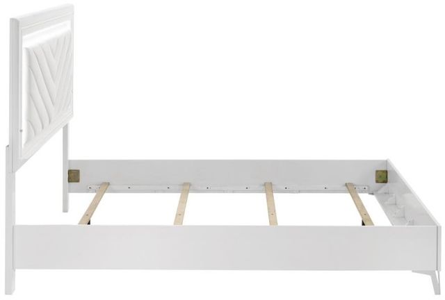 Coaster® Cassia White High Gloss Eastern King Panel Bed-3