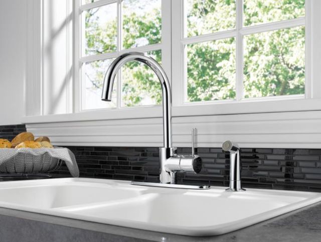 Peerless Precept® Chrome Single Handle Kitchen Faucet with Spray-1