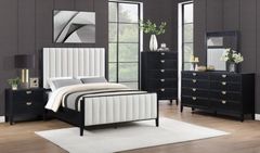 Coaster® Brookmead 5-Piece Black/Off-White California King Panel Bedroom Set