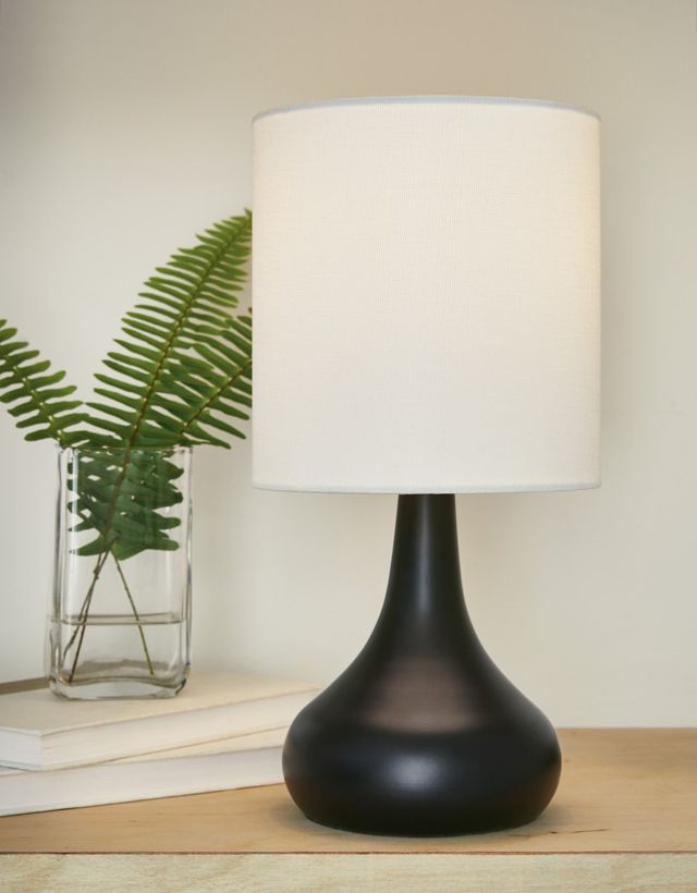 Signature Design by Ashley® Camdale Black Metal Table Lamp-2