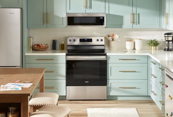 Whirlpool® 30" Stainless Steel Freestanding Electric Range