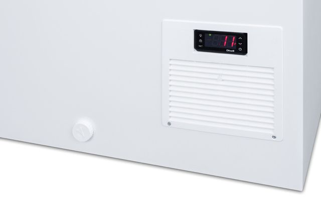 Summit Commercial® 16.6 Cu. Ft. White Chest Freezer-2