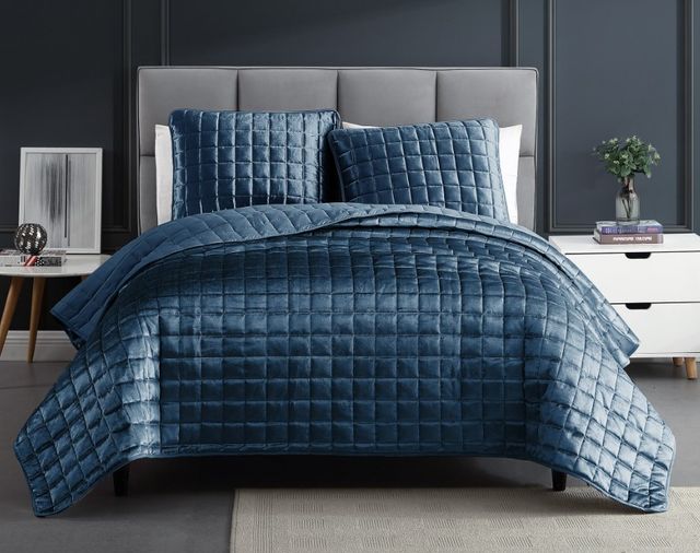 Hallmart Collectibles Luxe Cobalt Blue 3-Piece Queen Comforter Set-2