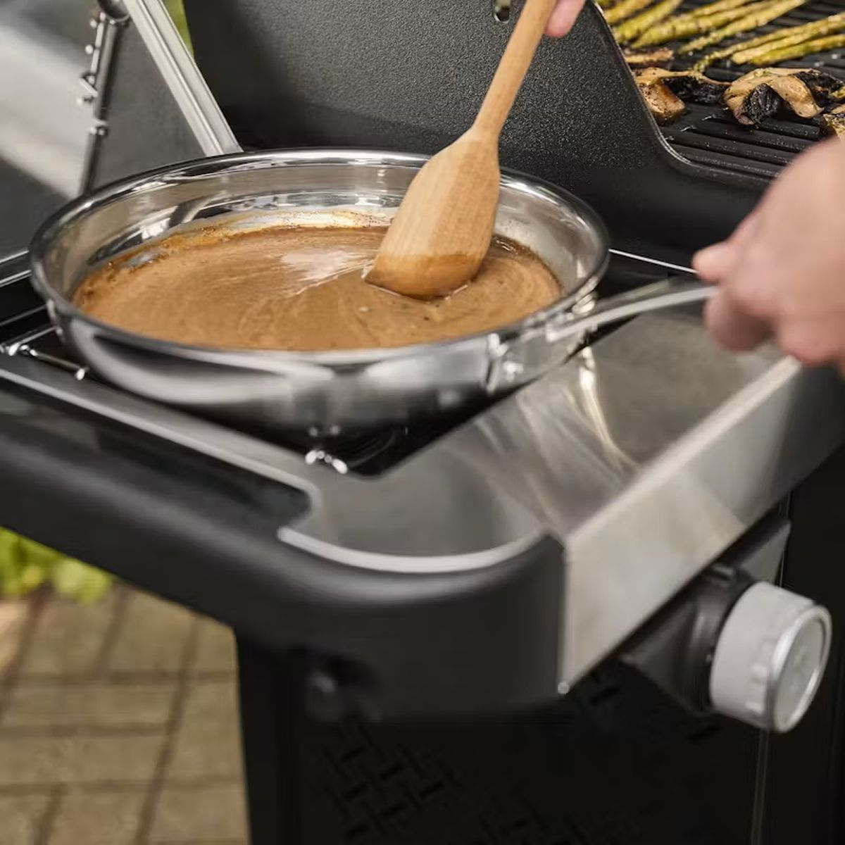 Weber Spirit E-435 Gas Grill - Thumbnail 4