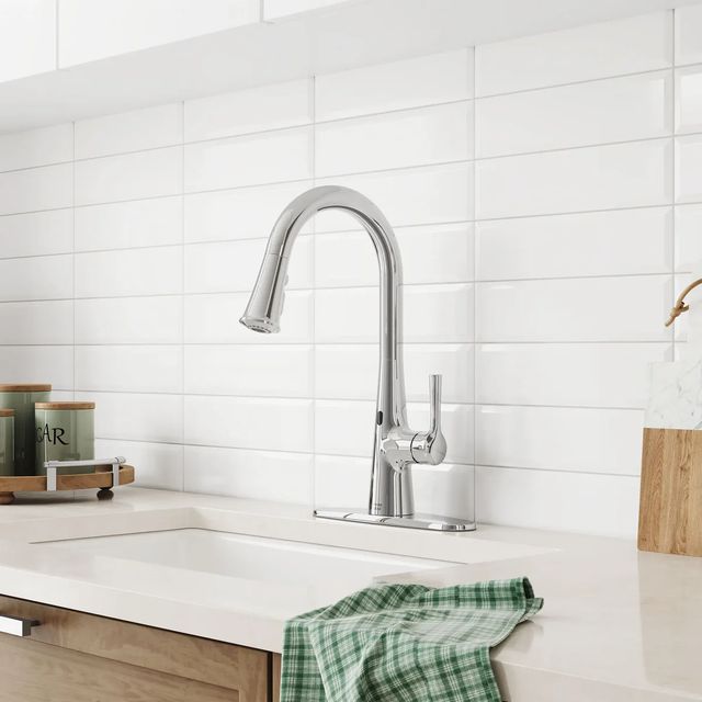 American Standard Southport Polished Chrome Touchless Single-Handle Pull-Down Dual Spray Kitchen Faucet-4