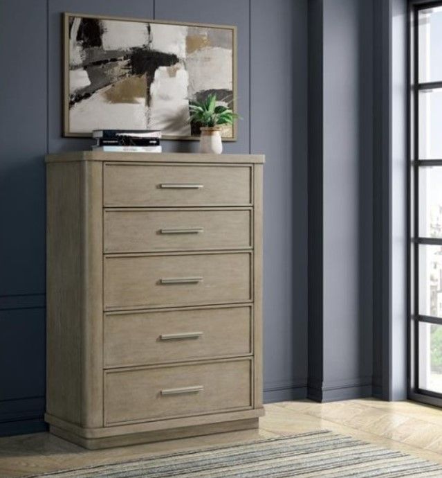 Riverside Furniture Pasadena Casual Taupe 5-Drawer Chest-3