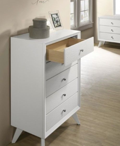Furniture of America® Dortmund White Chest-2