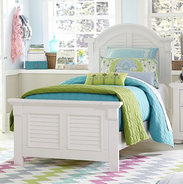 Liberty Furniture Summer House Oyster White Youth Twin Panel Bed-1