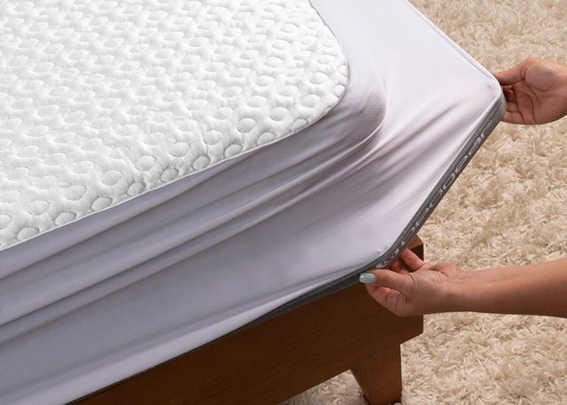 BEDGEAR® Ver-Tex™ Performance® Split Head Queen Mattress Protector-1