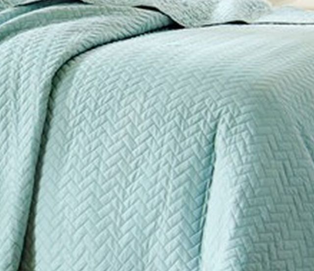 Olliix by Hampton Hill Sky King Velvet Touch Coverlet Set-2