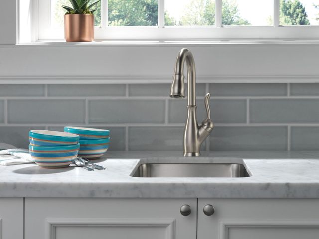 Delta Leland® Spotshield Stainless Single Handle Bar / Prep Faucet-2