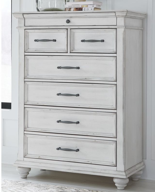 Benchcraft® Kanwyn Whitewash Chest-4