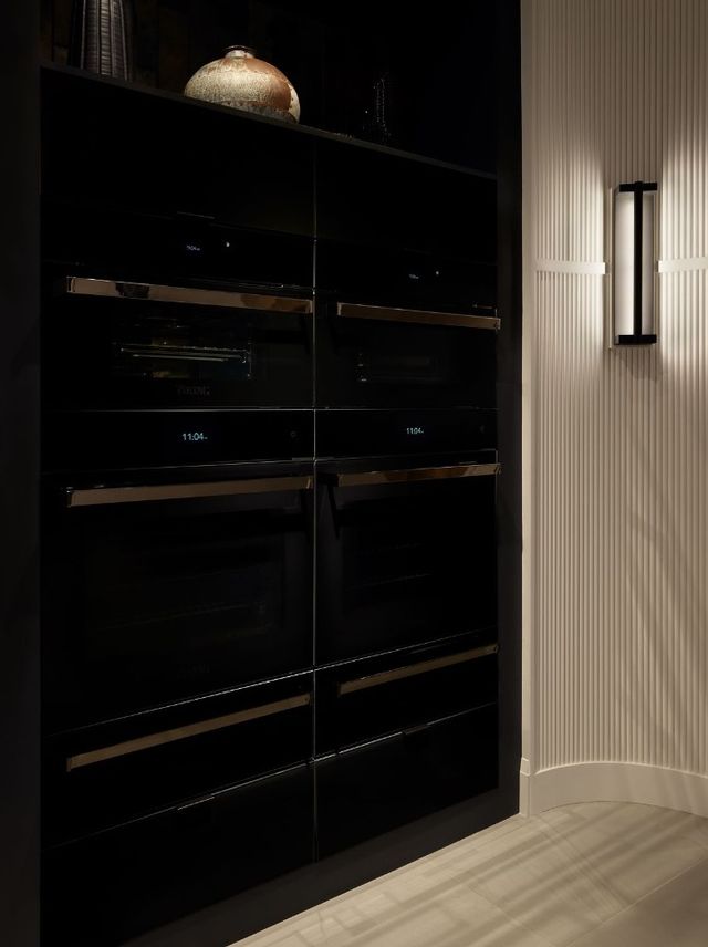 Viking® RVL 30" Black Glass Double Electric Wall Oven-1