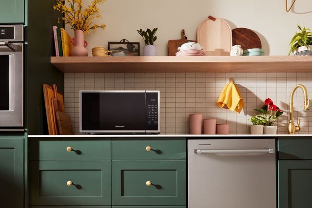 KitchenAid® 1.6 Cu. Ft. PrintShield Stainless Countertop Microwave-3