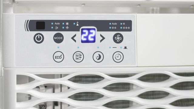 Danby® 6,000 BTU's White Window Mount Air Conditioner-2